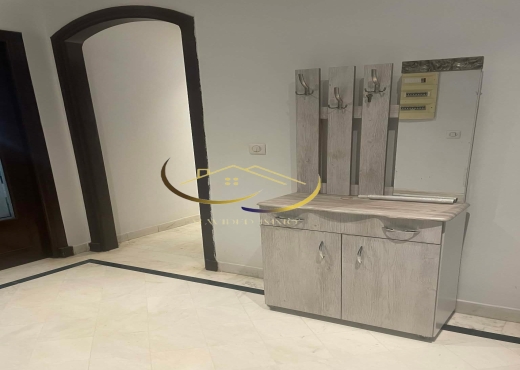 A VENDRE UN APPARTEMENT S+3 A CITE WAHAT