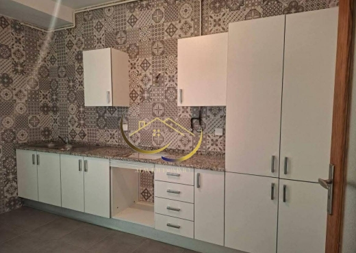 A louer un appartement S+3 à Cité Wahat laouina