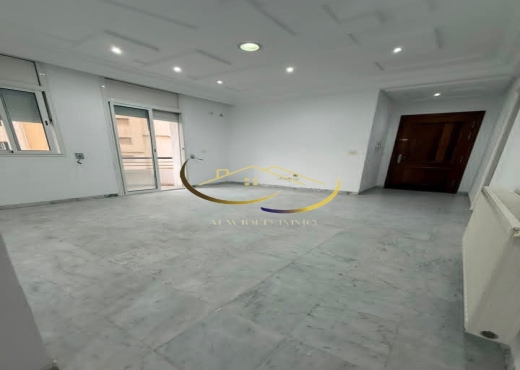 A LOUER UN APPARTEMENT S+2 A CITE WAHAT - Bien immobilier à {"id":23,"country_id":219,"name":"TUNIS","slug":"tunis"} - Agence Immobilière immo\'in