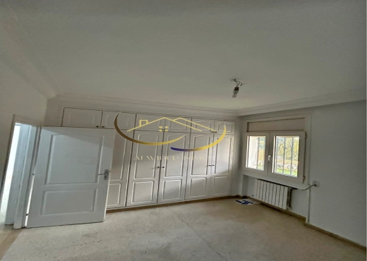 A LOUER UN APPARTEMENT S+3 AUX JARDIN LAOUINA - Bien immobilier à {"id":23,"country_id":219,"name":"TUNIS","slug":"tunis"} - Agence Immobilière immo\'in