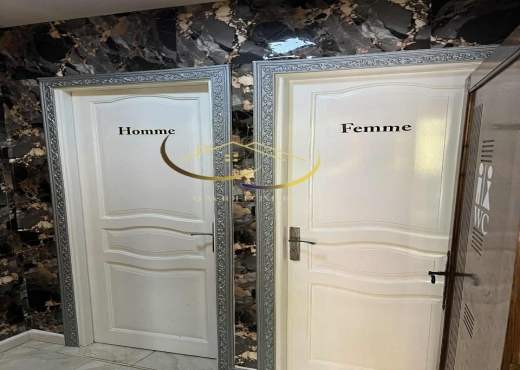 A vendre un fonds de commerce de salon de the lac2 - Bien immobilier à {"id":23,"country_id":219,"name":"TUNIS","slug":"tunis"} - Image 4 - Agence Immobilière Maison Plus Elite