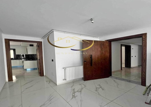 A vendre s+2 a Cite el Wahat - Bien immobilier à {"id":23,"country_id":219,"name":"TUNIS","slug":"tunis"} - Image 3 - Agence Immobilière Maison Plus Elite