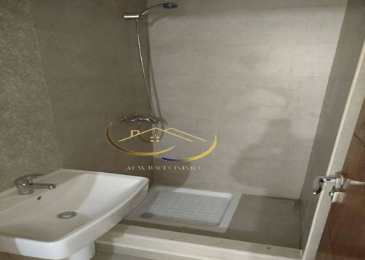 A VENDRE UN APPARTEMENT S+1 A CITE WAHAT - Bien immobilier à {"id":23,"country_id":219,"name":"TUNIS","slug":"tunis"} - Image 3 - Agence Immobilière Maison Plus Elite